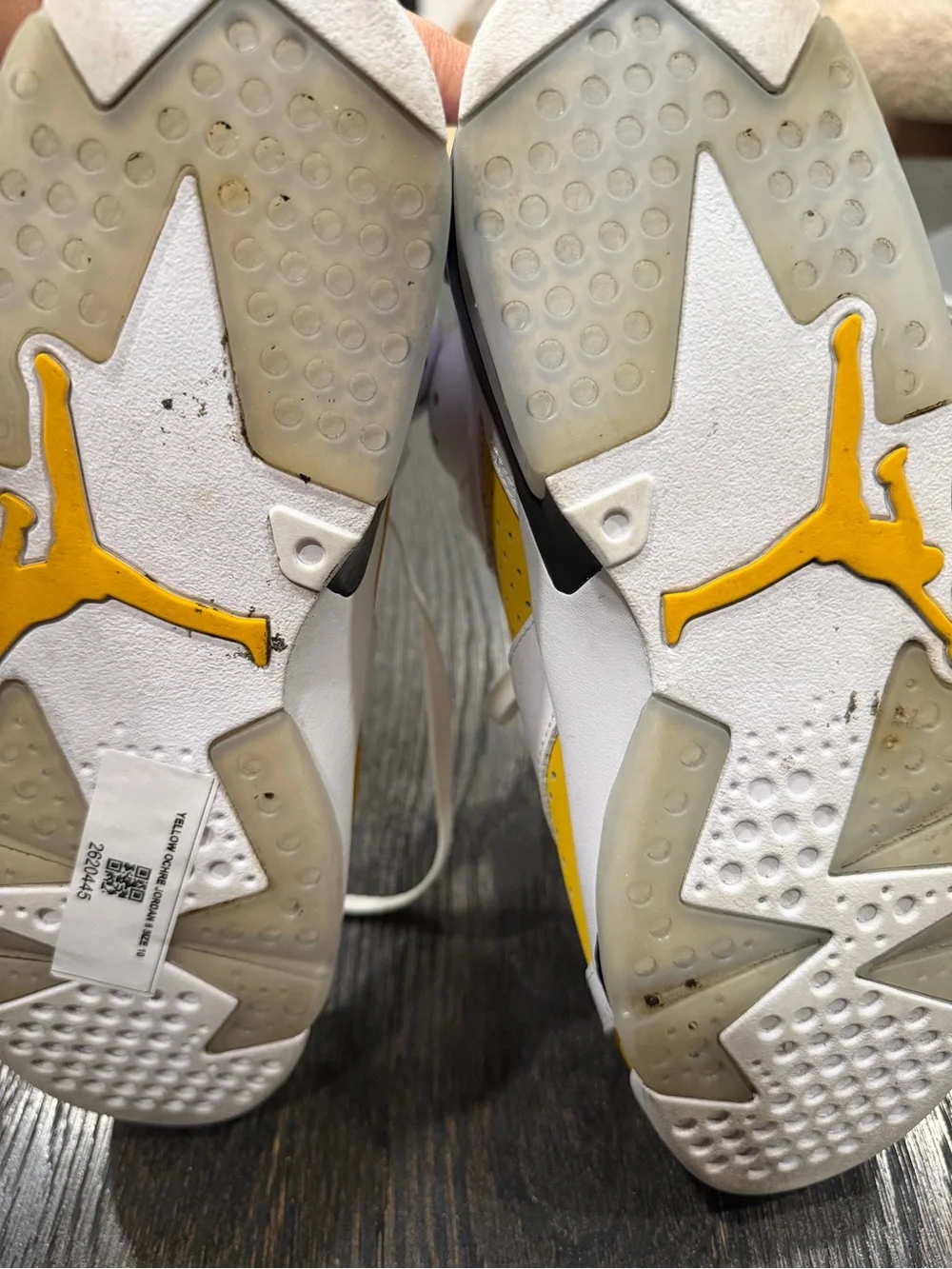 Nike Air Jordan 6 Retro Yellow Ochre Mens size 10